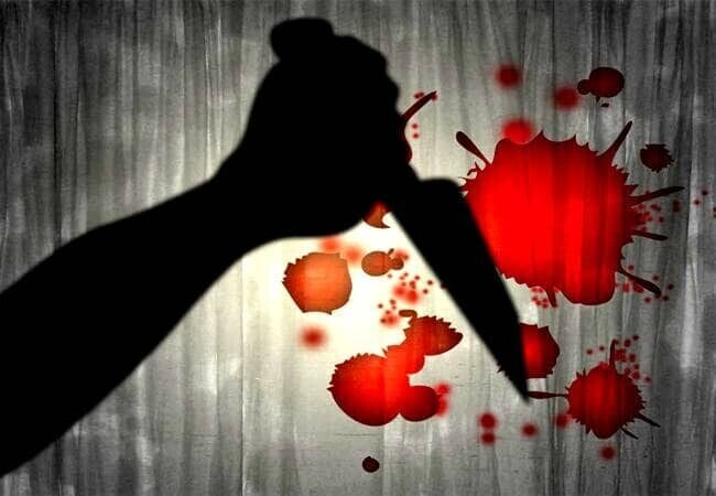 बेगूसराय के फुलवरिया थाना क्षेत्र के फुलवरिया पंचायत के एक युवक को सीने में चाकू गोदकर बदमाशों ने हत्या कर दी। 8