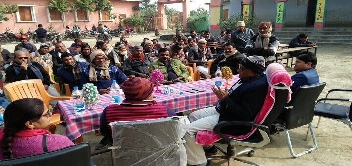 सीएम नीतीश कुमार के कार्यक्रम लेकर डीईओ ने सादपुर पंचायत में सभी स्कूल के शिक्षकों के साथ बैठक की
