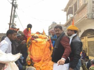 Begusarai: Thousands of people gathered to pay their last farewell to the abbot of Dularpur Math