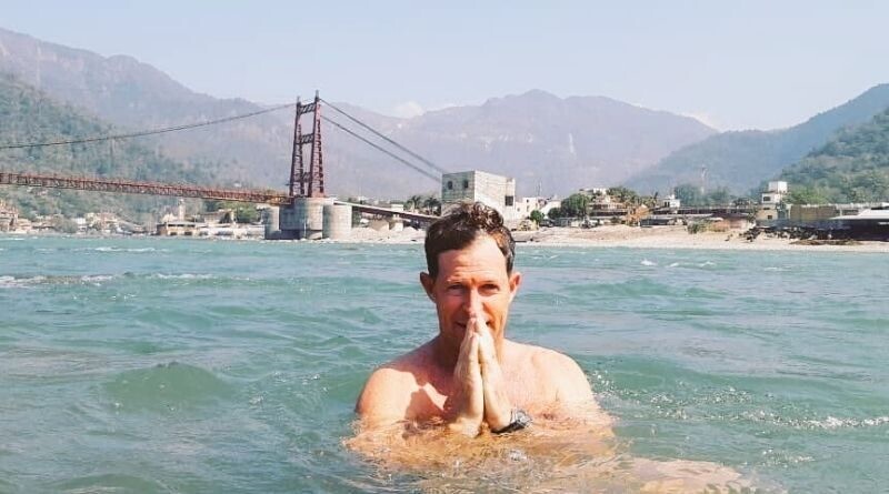 Jonty Rhodes Ganga Bath