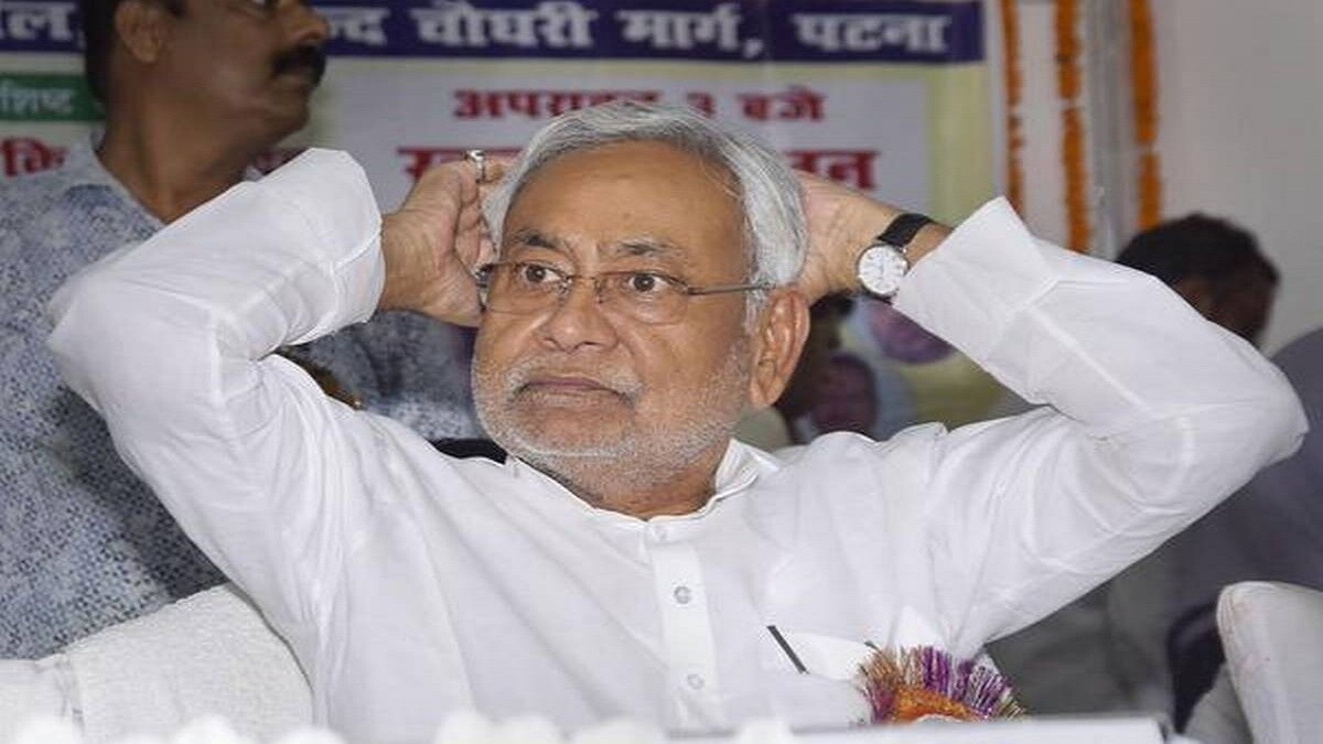 nitish told that he will not hold the seat of cm