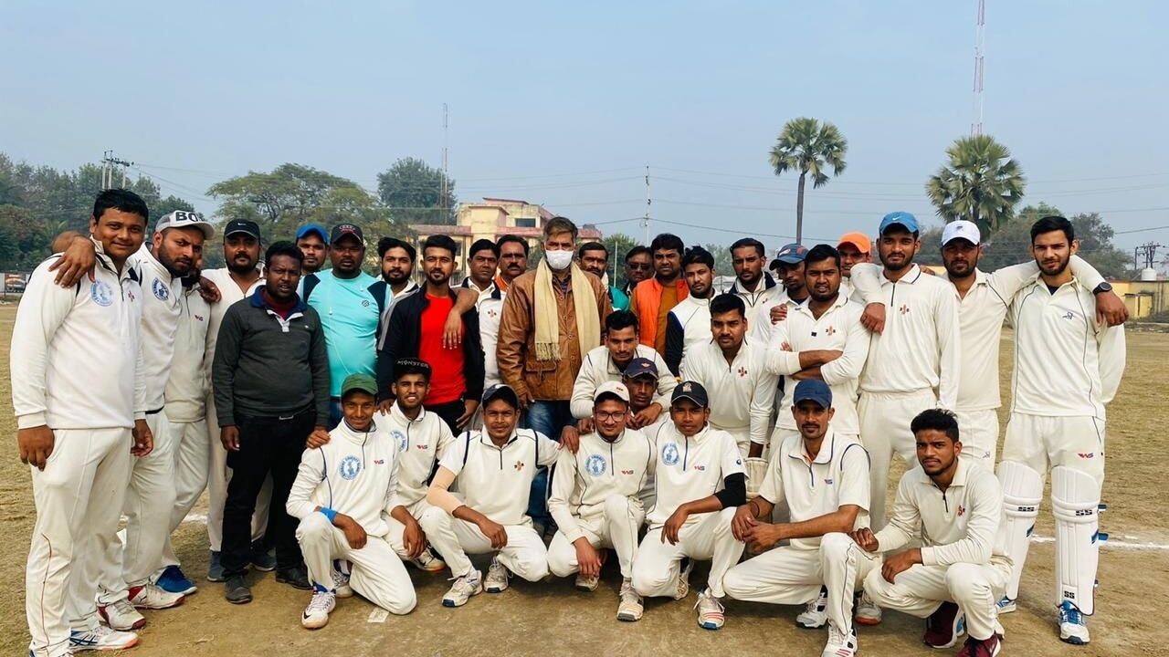 क्रिकेट टूर्नामेंट : 21 वाँ जिला क्रिकेट लीग मैच में बछवाड़ा की टीम ने ...