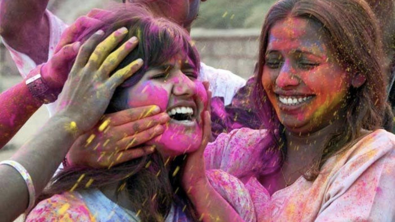 How to take care of your skin before playing Holi, so that Abir does not harm you, know