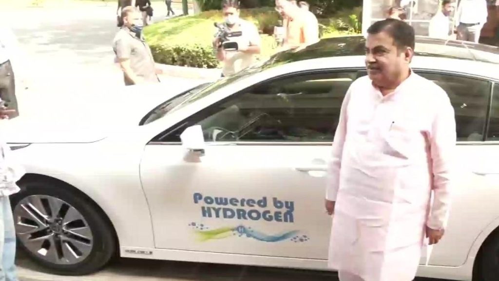 पेट्रोल-डीजल का झंझट खत्म! Hydrogen Car को लेकर Nitin Gadkari का बड़ा बयान - 1KG में चलेगी 400KM.. 1