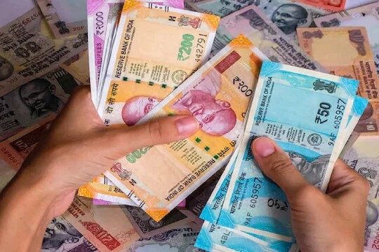 महिलाओं के लिए खुशखबरी : LIC में महज 51 रुपये निवेश पर एकमुश्त मिलेंगे 3 लाख 60 हजार, जानें - 2