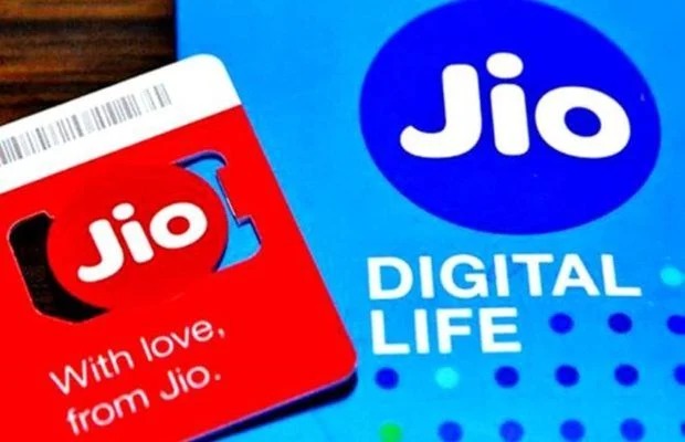 Jio यूजर्स पर लुटाया दिल - Free में 1 साल तक रोजाना मिलेगा 2.5GB डेटा- अनलिमिटेड कॉलिंग, जानें - कैसे ? 1