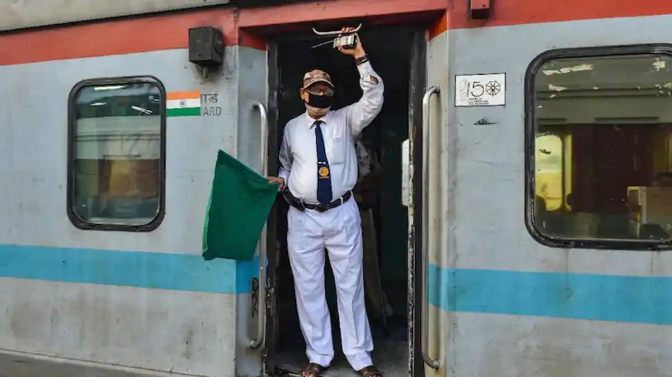 Indian Railways : रेल मंत्रालय का बड़ा फैसला - अब ट्रेनों में नहीं होंगे Guard! जानिए - ऐसा क्यों? 4