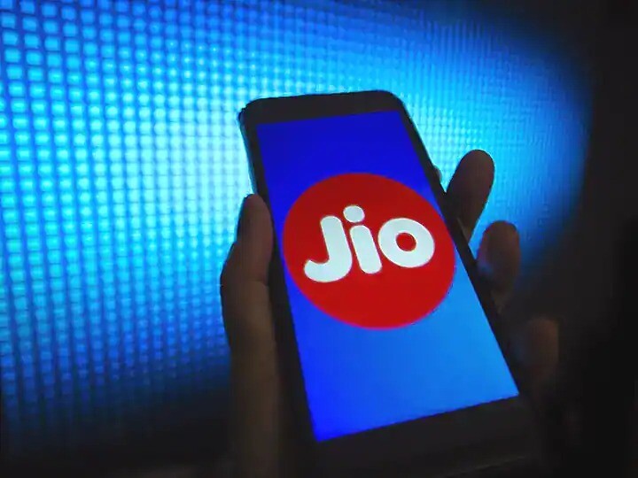 आ गया Jio का बवाल प्लान - महज ₹155 में 28 दिनों तक 2GB डाटा-कॉलिंग और SMS सबकुछ फ्री… 1