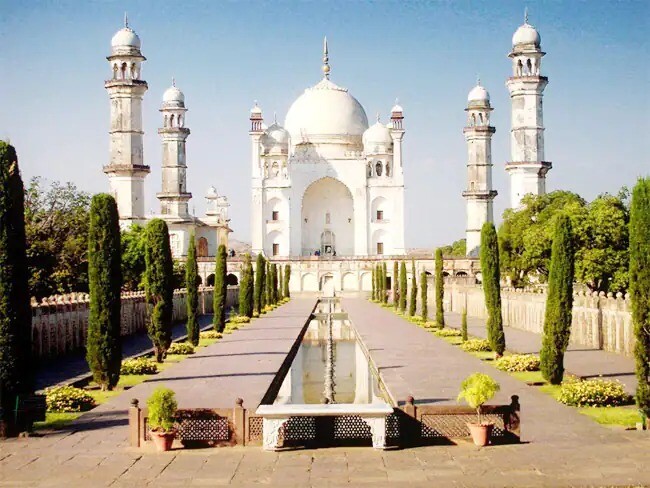 खुलासा : Taj Mahal की नकल कर औरंगजेब ने बनवाया था ‘बीबी का मकबरा’, सामने आया छुपा हुआ राज.. 4