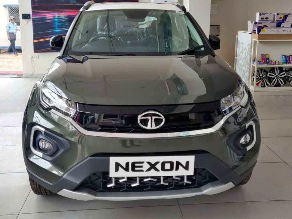 महज 1 लाख देकर अपने घर ले आएं Tata Nexon SUV– देखिए माइलेज और फीचर्स.. 1