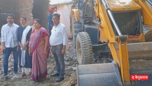 छौड़ाही : मालपुर पंचायत में गैरमजरूआ जमीन पर छौड़ाही अंचलाधिकारी का चला बुलडोजर 2