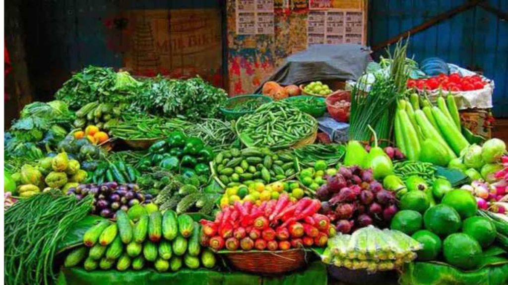 सब्जी के दाम सातवें आसमान पर - फूलगोभी 100 रुपये, बैगन 80 रुपये..जानें - क्यों बढ़ रहे हैं दाम? 1