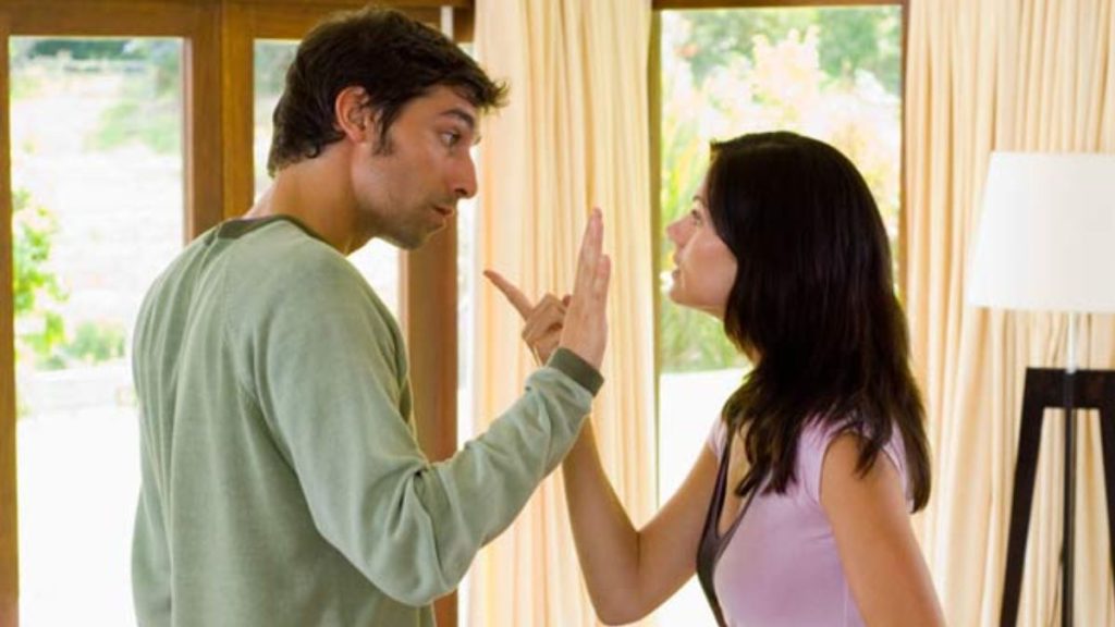 अगर पति सैलरी बताने से करता है इंकार, तो पत्नी कर सकती है RTI का इस्तेमाल? जानें - नियम.. 1