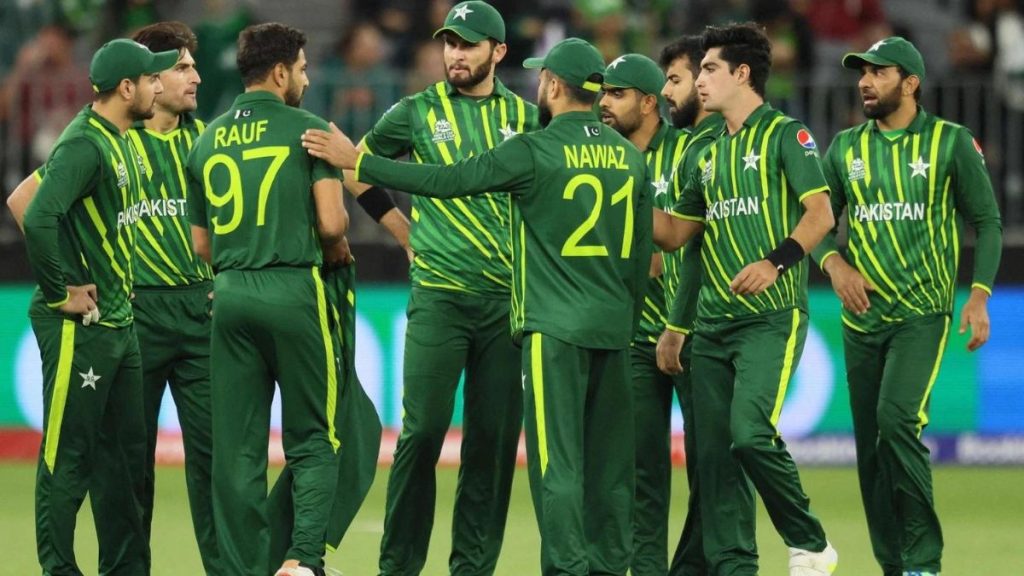 T20 WC: ‘भगवा रंग ने पाकिस्तान की सेमीफाइनल में कराई एंट्री’, भारतीय दिग्गज के इस ट्वीट ने मचाई सनसनी 1