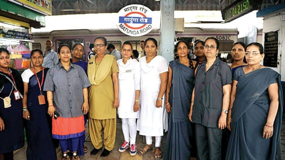 गर्व! देश का एकमात्र रेलवे स्टेशन, जहां पूरे स्टेशन का जिम्मा केवल महिलाएं संभालती हैं, देखें- शानदार तस्वीरें.. 1