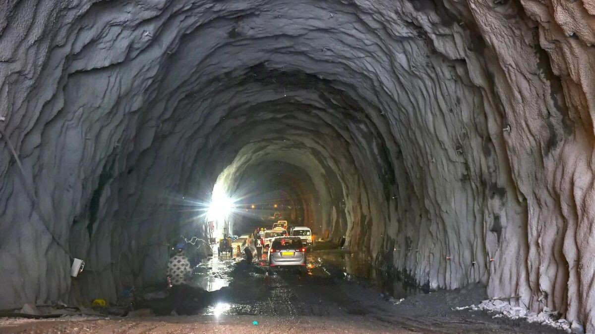 Zojila Tunnel