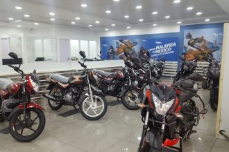 How much does a dealer earn by selling a bike worth Rs 1 lakh