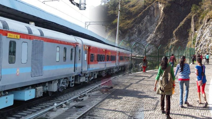 Know IRCTC's Vaishno Devi package in which you will be taken through Vande Bharat.
