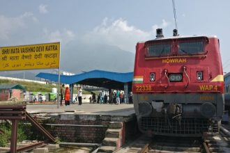Railways will start special trains in Navratri