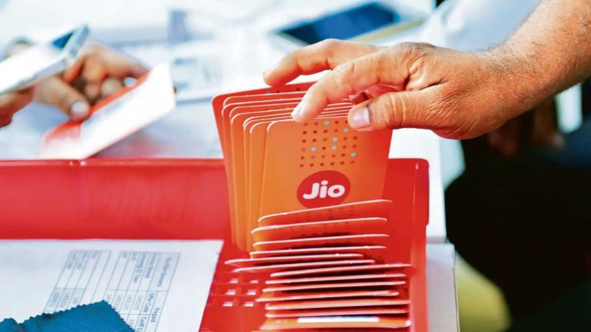 Know Jio's annual recharge plan of Rs 3,227