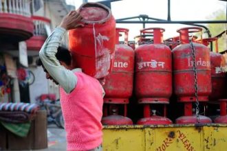 Buy LPG Cylinder 200 rupees cheaper