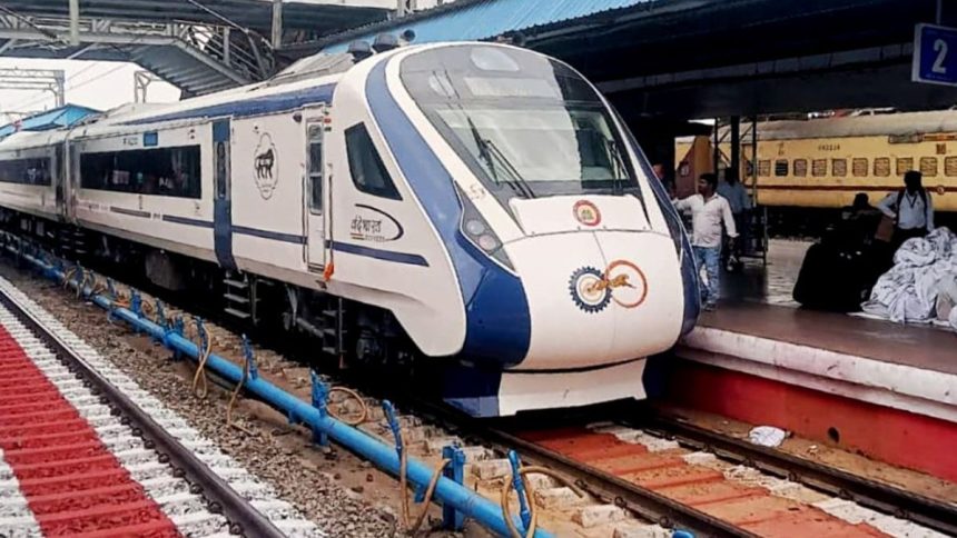 Vande Bharat Train between Patna to Lucknow