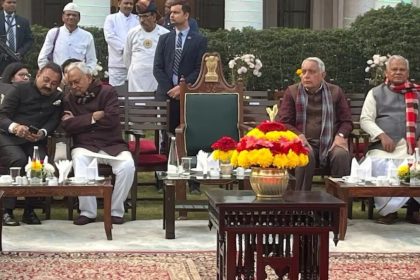 Ashok Chaudhary sat next to Nitish