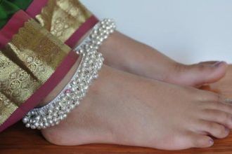 Silver anklets can brighten luck