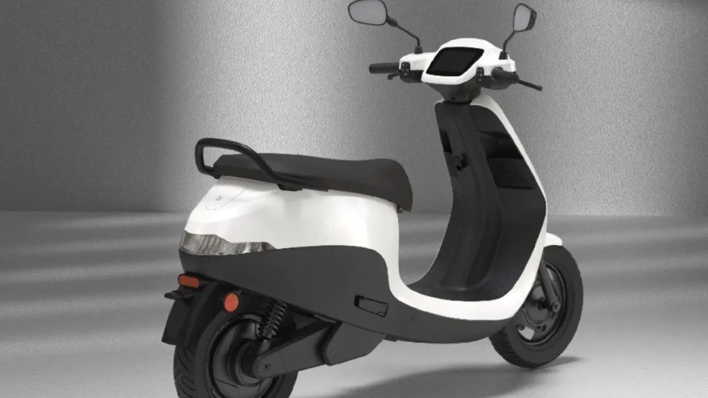 There was a discount of ₹ 25,000 on Electric Scooter
