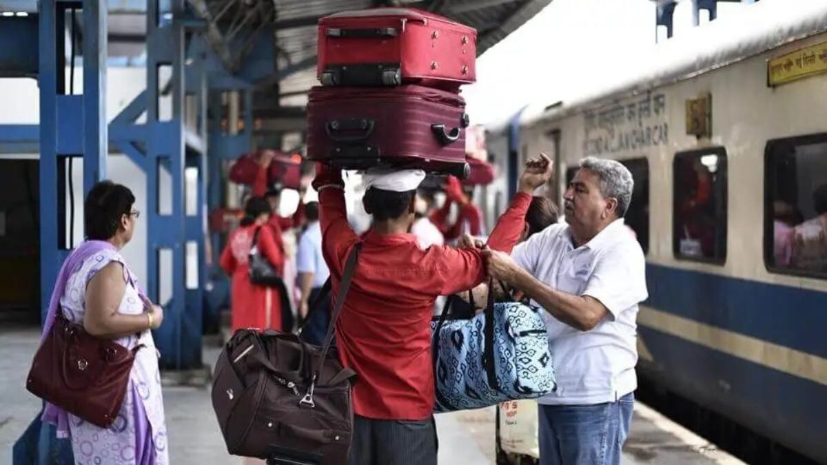 Rules for carrying luggage in Indian Railways
