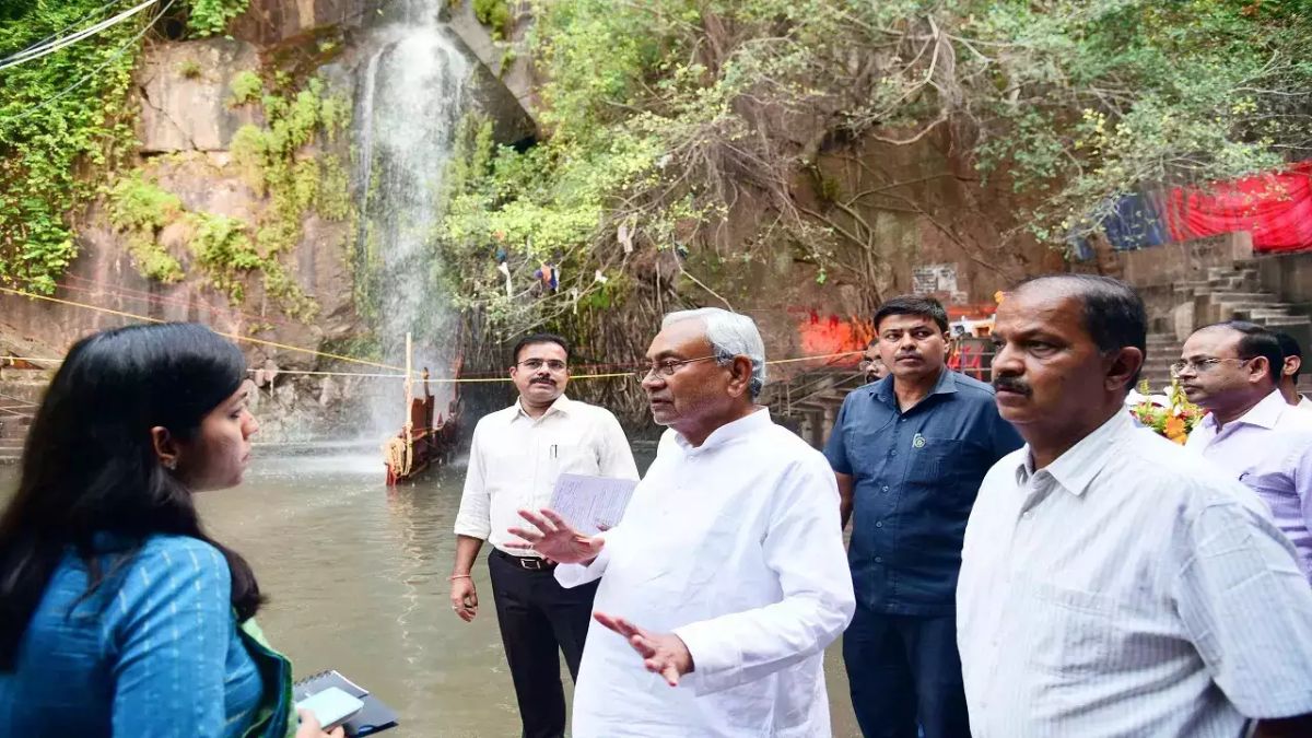 Kakolat Waterfall