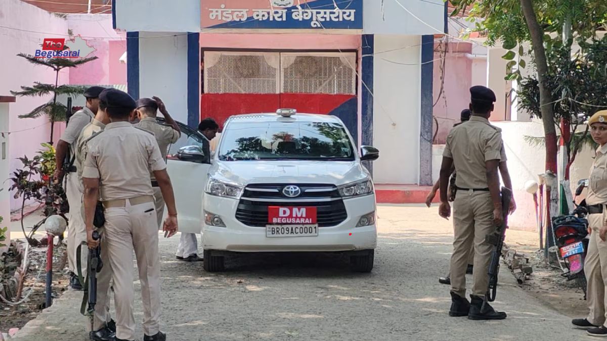 Begusarai News : बेगूसराय जेल में DM-SP की छापेमारी, कैदियों में मच गया हड़कंप, जानें- वजह…