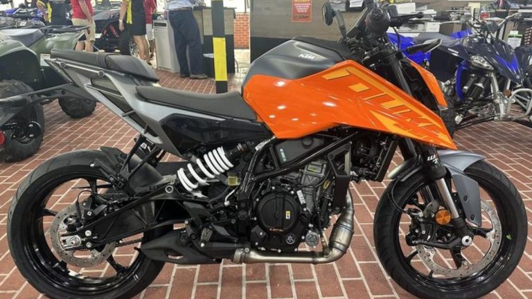 2024 KTM 250 DUKE Discount Offer