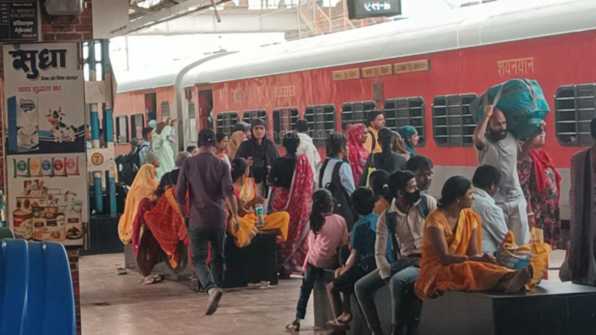 Begusarai to Kolkata Train