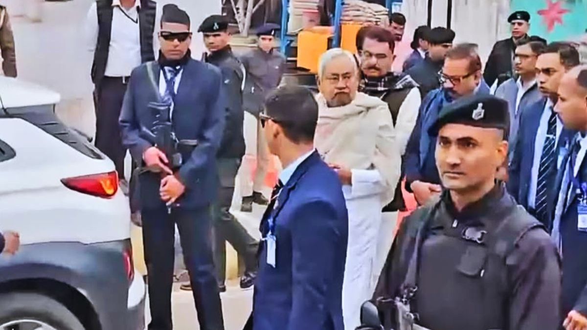 nitish kumar mother in law death