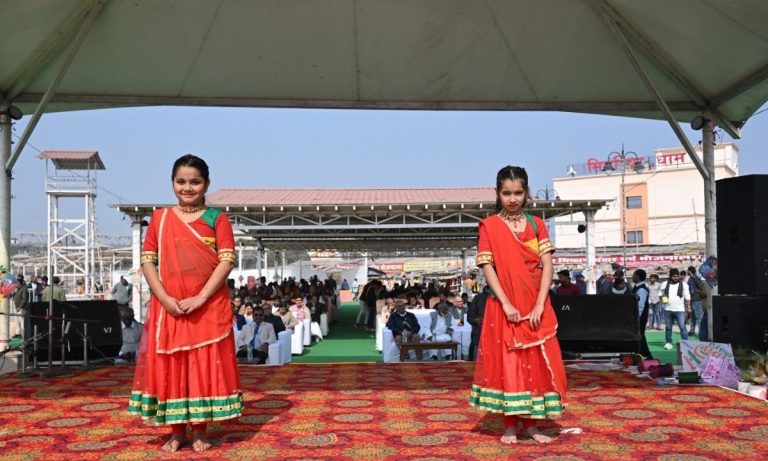 The Makar Sankranti festival concluded at Simaria Dham.