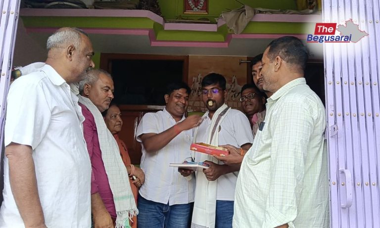 Begusarai News : चौथे प्रयास में बीपीएससी परीक्षा उत्तीर्ण कर सप्लाई इंस्पेक्टर बने विशाल… Vishal became a Supply Inspector after clearing the BPSC exam.